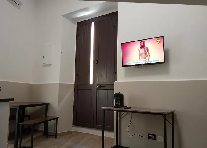 فندق مبيت وإفطار Il Vecchio Sentiero أتشيريالي
